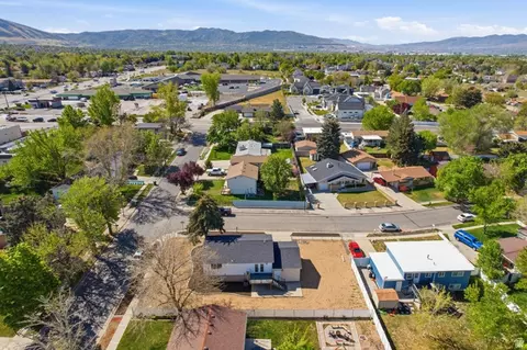 View/Area - 627 E Hilo St, Sandy, UT 84070 photo 4 of 5