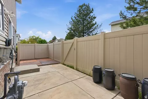 Exterior - 178 E Freedom Ln S, Ogden, UT 84401 photo 3 of 4