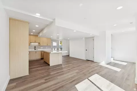 Living - 256 N Main St, Bountiful, UT 84010 photo 3 of 4