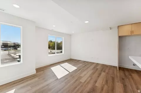 Living - 256 N Main St, Bountiful, UT 84010 photo 1 of 4