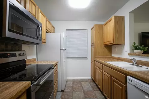 Kitchen - 650 S Main #6103, Bountiful, UT 84010 photo 2 of 3