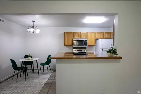 Dining - 650 S Main #6103, Bountiful, UT 84010 photo 1 of 3