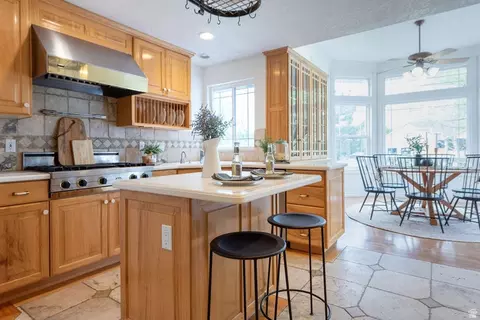 Kitchen - 875 E 1300 N, Mapleton, UT 84664 photo 4 of 5