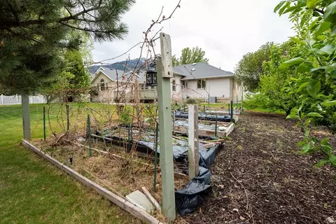 Exterior - 875 E 1300 N, Mapleton, UT 84664 photo 15 of 19