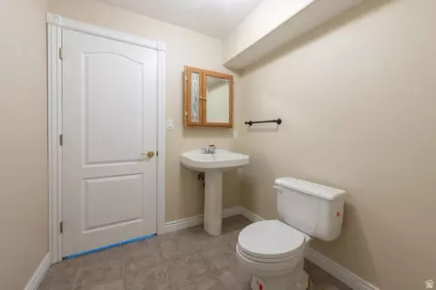 Bath - 875 E 1300 N, Mapleton, UT 84664 photo 1 of 8