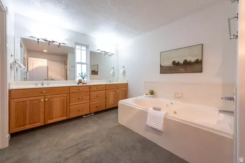Bath - 875 E 1300 N, Mapleton, UT 84664 photo 3 of 8