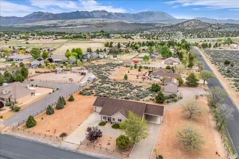 736 Dammeron Valley Dr W, Dammeron Valley, UT 84783