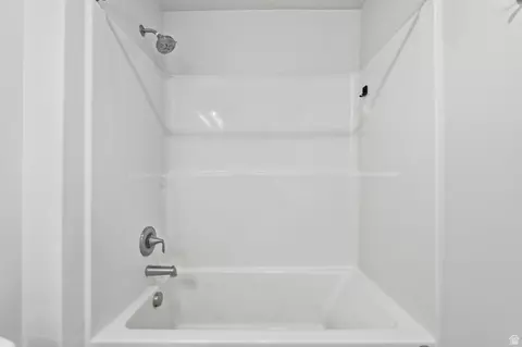 Bath - 376 S 1580 E, Hyrum, UT 84319 photo 5 of 5