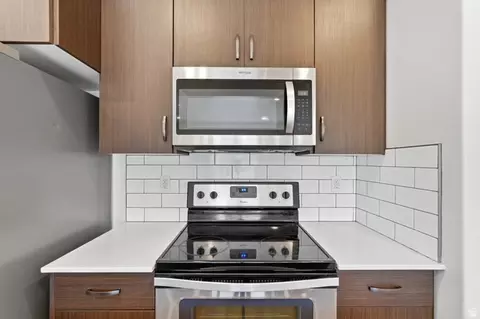 Kitchen - 376 S 1580 E, Hyrum, UT 84319 photo 2 of 3