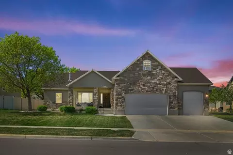 2421 S Maverick Rd W, Saratoga Springs, UT 84045
