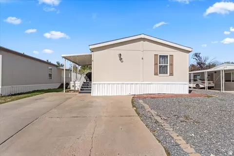 2600 N Hill Rd #4, Layton, UT 84041