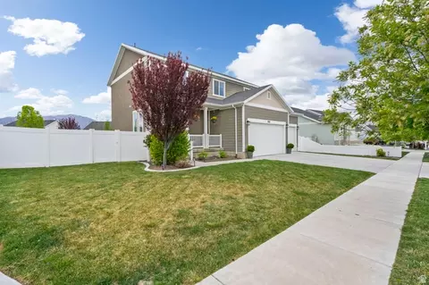 Exterior - 7685 N Timber Country Rd, Eagle Mountain, UT 84005 photo 2 of 11