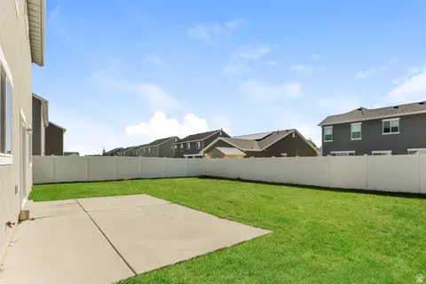 Exterior - 3562 S Bridgeview Ln W, Syracuse, UT 84075 photo 5 of 5
