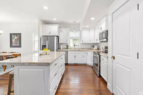 Kitchen - 1965 W Silver Leaf Dr, Mapleton, UT 84664 photo 2 of 4