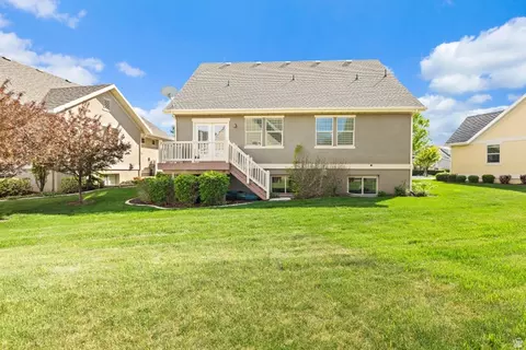 Exterior - 1965 W Silver Leaf Dr, Mapleton, UT 84664 photo 6 of 7