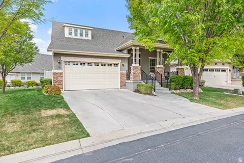 Exterior - 1965 W Silver Leaf Dr, Mapleton, UT 84664 photo 3 of 7