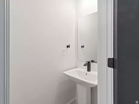 Bath - 130 E 7085 S #3, Midvale, UT 84047 photo 2 of 4