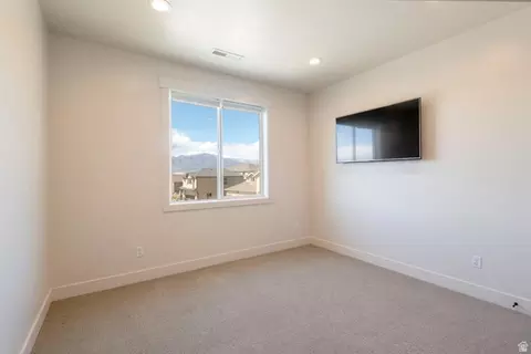 Bedroom - 4061 E Barton Creek Dr, Eagle Mountain, UT 84005 photo 3 of 5