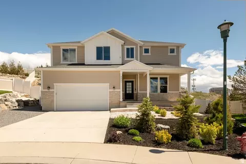 Exterior - 4061 E Barton Creek Dr, Eagle Mountain, UT 84005 photo 2 of 6