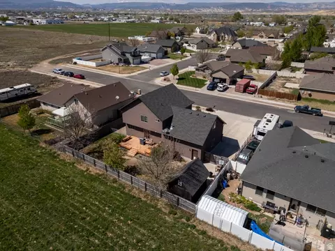 View/Area - 1832 E Sunstone Way S, Vernal, UT 84078 photo 2 of 4