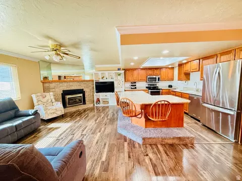 Kitchen - 140 N 200 E #2, Orem, UT 84057 photo 4 of 5