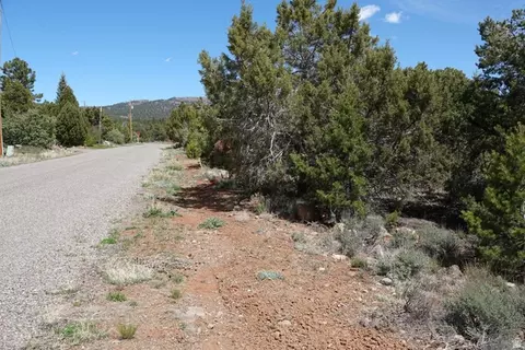 4700 N Moqui St #1, Boulder, UT 84716