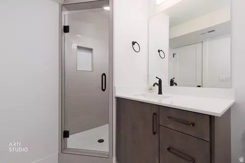 Bath - 556 E 7215 S, Midvale, UT 84047 photo 1 of 5