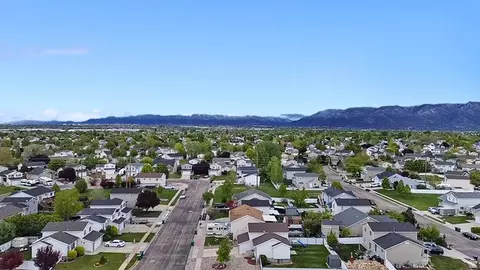 View/Area - 78 E 2550 S, Clearfield, UT 84015 photo 2 of 4