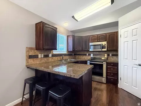 Kitchen - 78 E 2550 S, Clearfield, UT 84015 photo 1 of 2