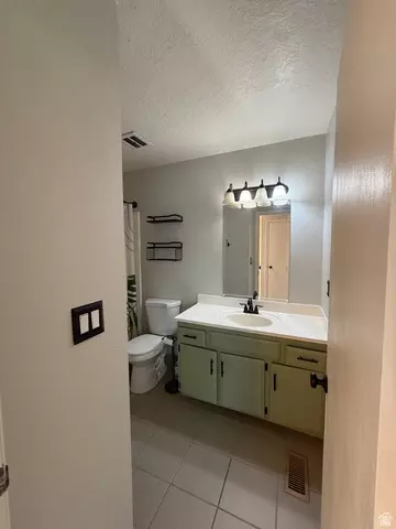 Bath - 723 E 3710 S, Millcreek, UT 84106 photo 3 of 3