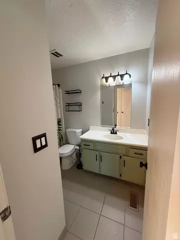 Bath - 723 E 3710 S, Millcreek, UT 84106 photo 2 of 3