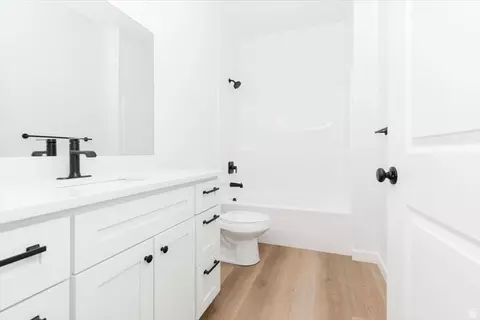 Bath - 314 N 200 W, Logan, UT 84321 photo 4 of 4