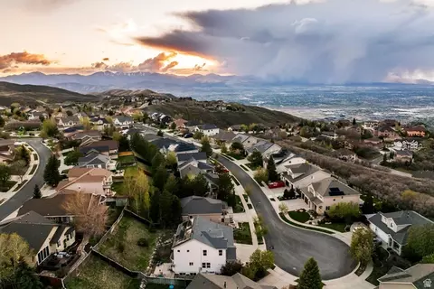 View/Area - 1930 E Aspen Leaf Pl, Draper, UT 84020 photo 1 of 11