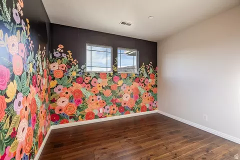 Bedroom - 1930 E Aspen Leaf Pl, Draper, UT 84020 photo 3 of 5