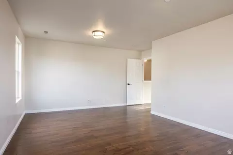 Living - 1930 E Aspen Leaf Pl, Draper, UT 84020 photo 8 of 10