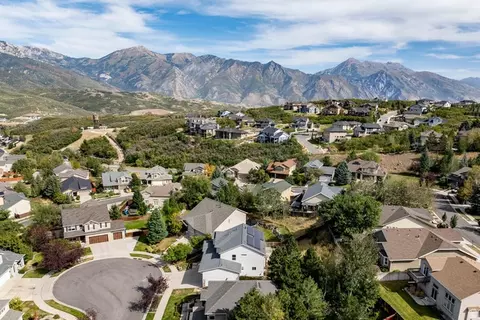 View/Area - 1930 E Aspen Leaf Pl, Draper, UT 84020 photo 14 of 16