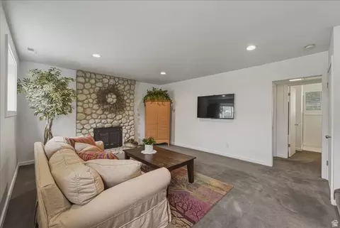 Living - 740 W Quaking Aspen Dr S, Murray, UT 84123 photo 4 of 4