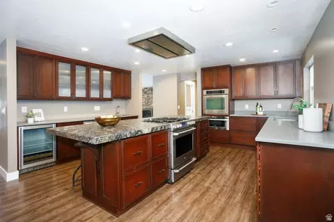 Kitchen - 1349 Madera Dr, Bountiful, UT 84010 photo 2 of 3