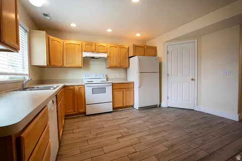 Kitchen - 133 N Pingree Ave, Ogden, UT 84404 photo 3 of 6