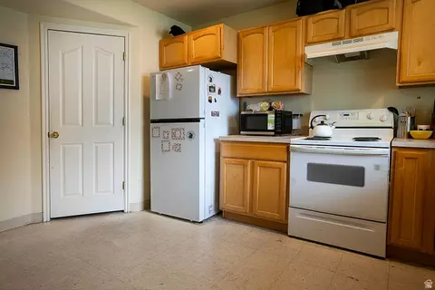 Kitchen - 133 N Pingree Ave, Ogden, UT 84404 photo 5 of 6