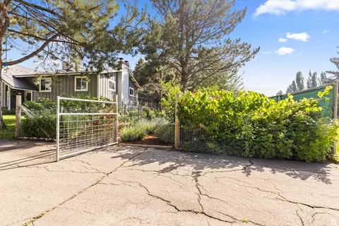 Exterior - 3260 N River Dr E, Eden, UT 84310 photo 6 of 29