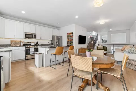 15203 S Tack Way, Bluffdale, UT 84065