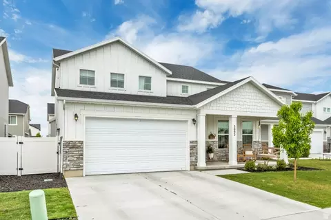3092 S Edgewater Cv, Syracuse, UT 84075