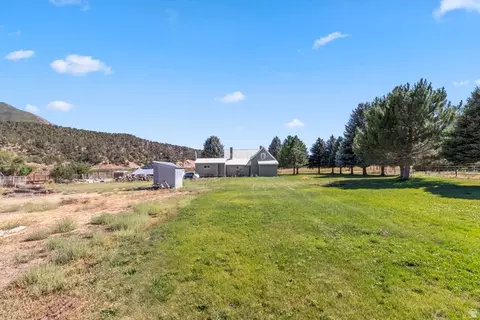 Exterior - 3983 Bennie Creek Rd, Birdseye, UT 84629 photo 4 of 6