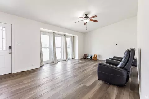 Living - 386 S 800 E, Orem, UT 84097 photo 3 of 3