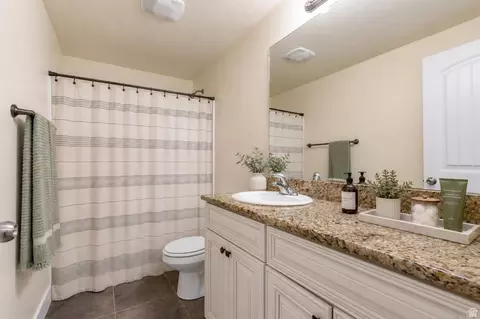 Bath - 2428 E Jim Bridger Dr, Eagle Mountain, UT 84005 photo 1 of 1