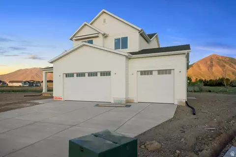 Exterior - 626 N 210 W, Salem, UT 84653 photo 2 of 3