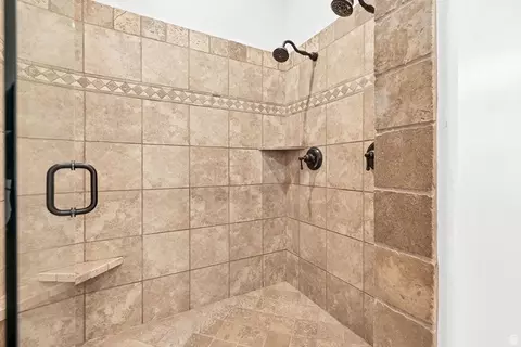 Bath - 445 E 1470 S, Washington, UT 84780 photo 3 of 5