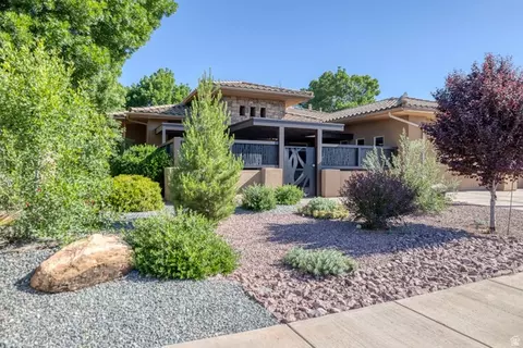 445 E 1470 S, Washington, UT 84780