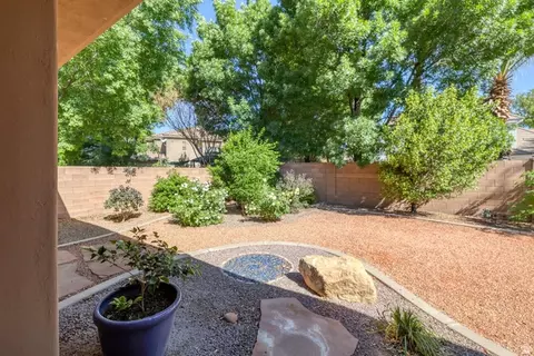 Exterior - 445 E 1470 S, Washington, UT 84780 photo 6 of 10